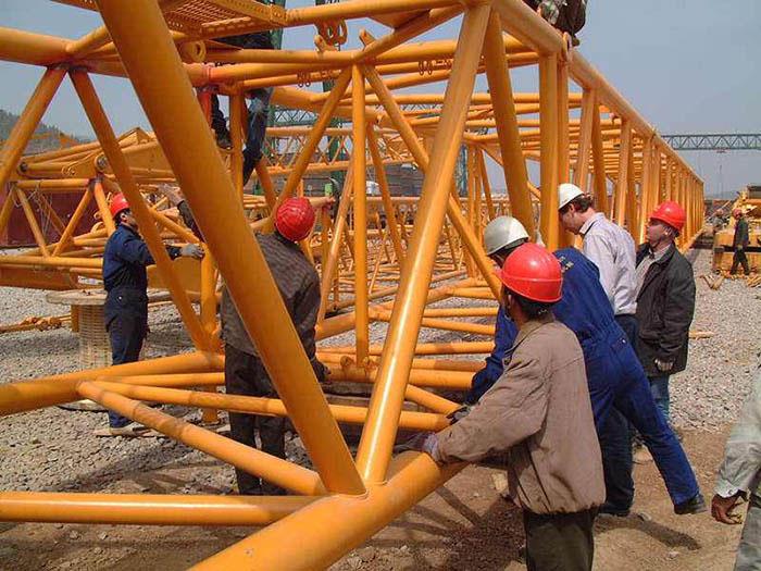 Pozornost by měla být věnována při generálním opravě crane.jpg Attentions should be paid in the overhaul of crane.jpg