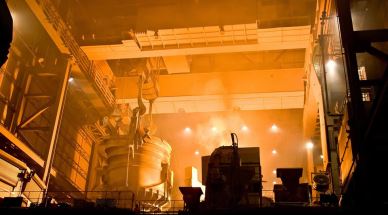 Zdvihový jeřáb s dvojitým nosníkem s hákem